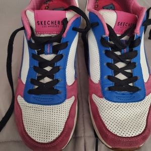 Sketches  Tennies Shoes